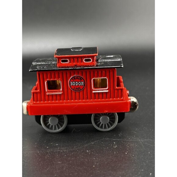 Thomas & Friends Take n Play Along 2002 Red Caboose Vtg Magnetic Diecast Train - Picture 1 of 14